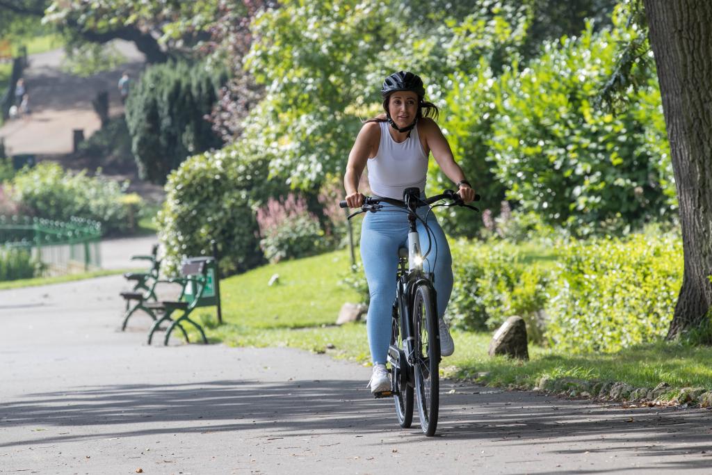 Cyclist in Northumberland Park