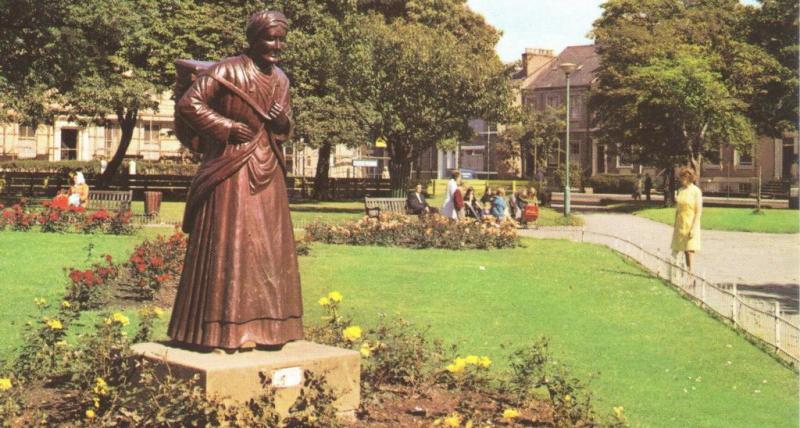 Old photo of the Wooden Dolly statue in Northumberland Square