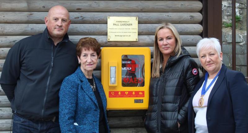 Mrs Hunter, Mr Ions, the Elected Mayor and the Deputy Chairman