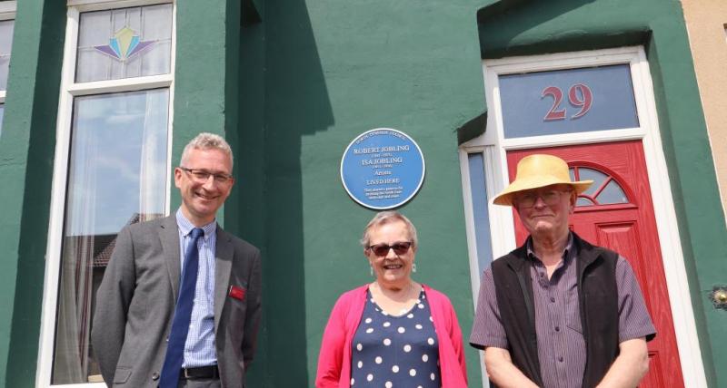 Geoff Woodward with homeowners Kate and Chris outside 29 Victoria Avenue in Whitley Bay where the blue plaque for Robert and Isa Jobling has been placed