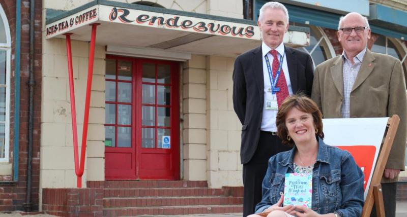 PHOTO: Steve Bishop, Senior Manager for Cultural Services, left with Cllr Eddie Darke and Summer Read author Hazel Osmond.